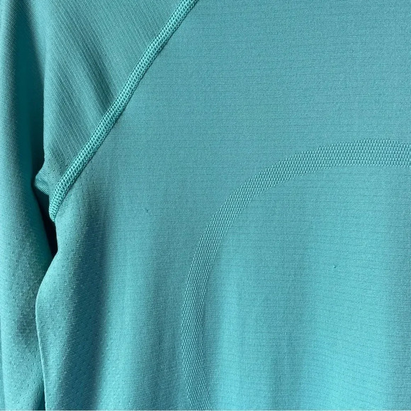 Lululemon run swiftly tech break new‎  ground turtleneck long sleeve top 2 rare - Picture 12 of 12
